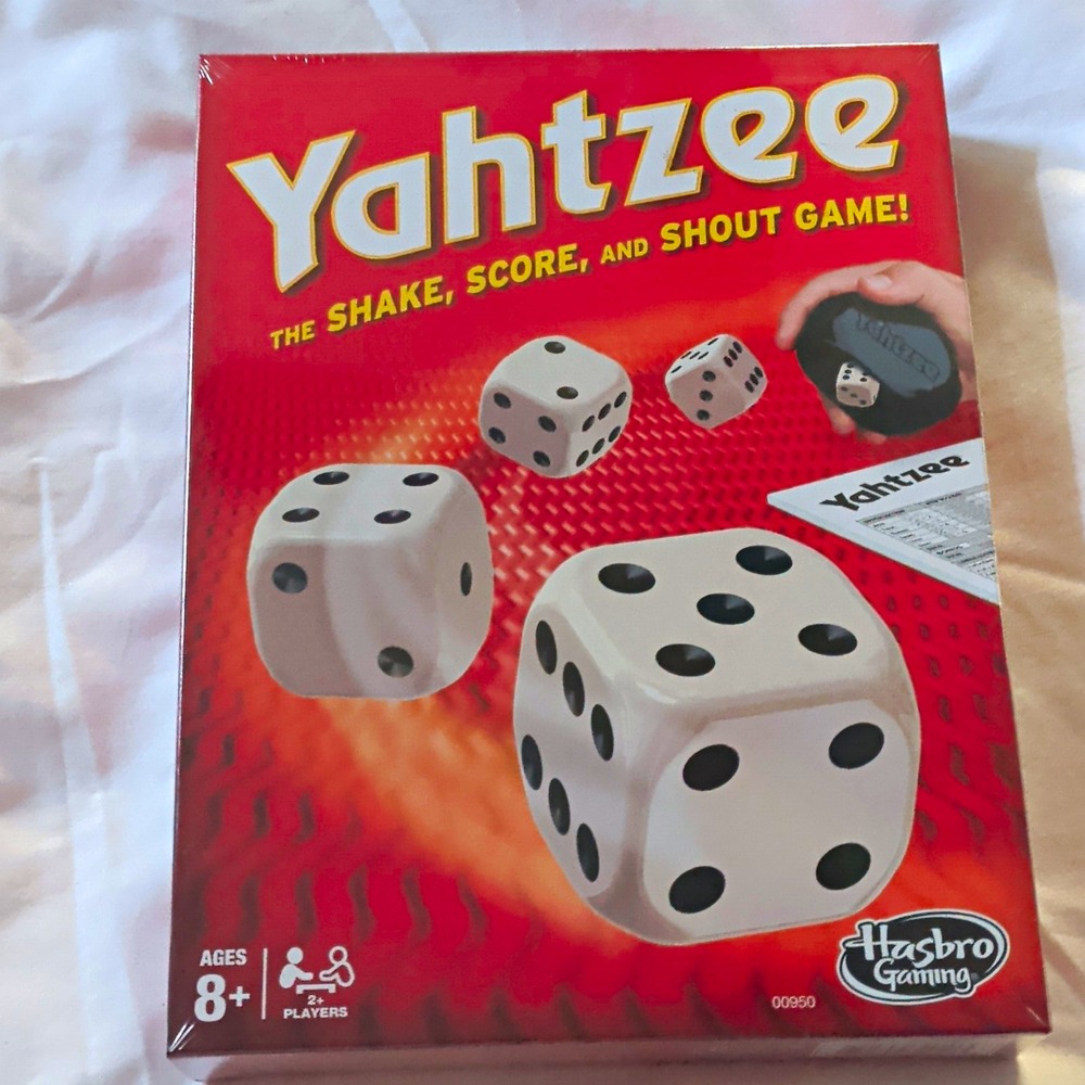 Hasbro Gaming Yahtzee Dice Game App Enabled Strategy Complete Game 2+ Players 8+